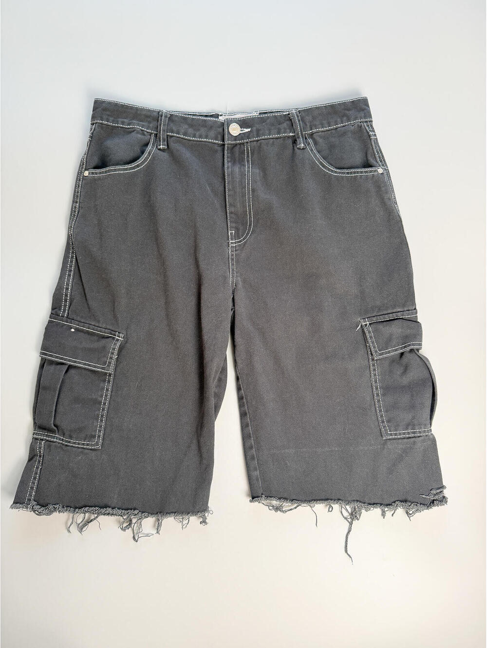 Vintage Refuge Cargo Shorts, Y2K Utility Shorts, Distressed Hem, Grunge 33"